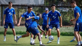 Група от 19 футболисти определи треньорът на Левски Николай Костов