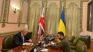 Борис Джонсън пристигна в Киев