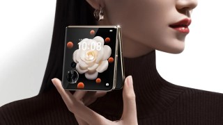 Honor Magic V Flip - компактен телефон, но истинско бижу