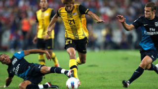 ВИДЕО: Арсенал натупа звезди от първенството на Малайзия