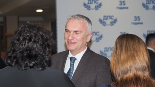 Парламентарното мнозинство не работи във формат още от началото на