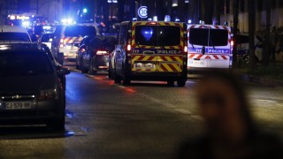 Полицейските сили за борба с безредиците в Париж изгониха студенти