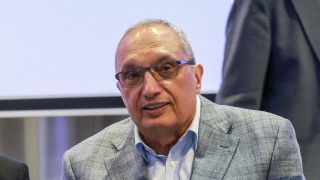 Гледам с голям интерес и с голяма надежда към президентските