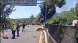 Жертви и ранени при верижна катастрофа и мащабен пожар на магистрала в Мексико