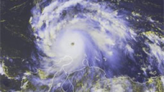 Ураганът „Феликс” прогони хиляди от крайбрежието на Никарагуа