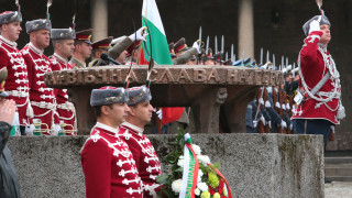 И 40-годишни ще стават войници, Двама от трима ще декларират данъците си онлайн