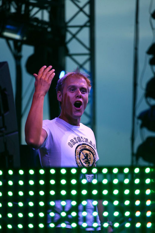 Armin van Buuren постави финала на Solar Summer Festival