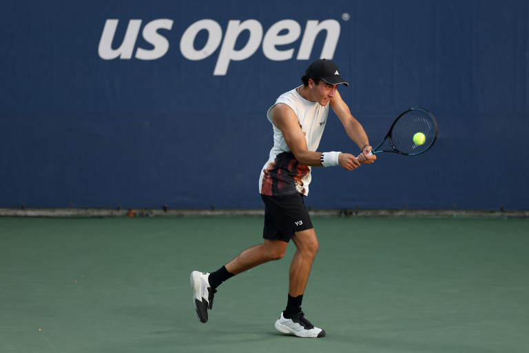 Иван Иванов с историческо постижение