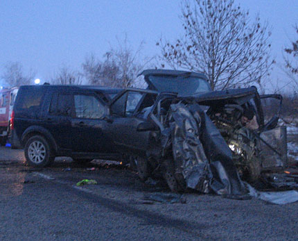 Две жертви след челен сблъсък край Ново село