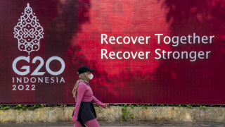 Джакарта няма намерение да се откаже от поканата на руския