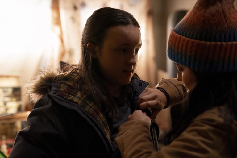 Бела Рамзи и Изабела Мерсед в кадър от втори сезон на "The Last of Us: Последните оцелели"