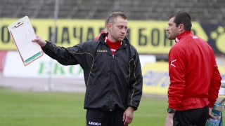 Бившият нападател и помощник треньор на ЦСКА Владимир Манчев даде интервю