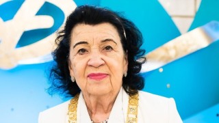 Легендарната треньорка по художествена гимнастика Албина Дерюгина е починала на