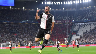 Гонсало Игуаин ще отпадне от сметките на Маурицио Сари за