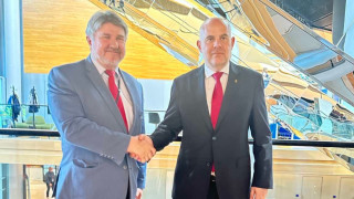 За три срещи разговори на главния прокурор Иван Гешев