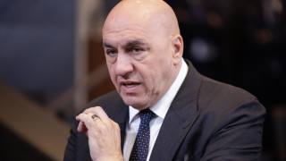 Италия постепенно ще увеличи бюджета си за отбрана след като