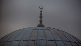 Най голямата джамия в страната се намира в град Кърджали Тя
