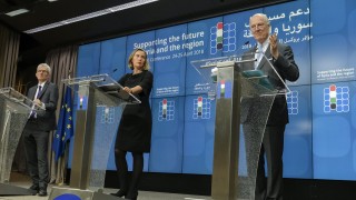 Международни донори обещаха да отпуснат 4 4 милиарда долара помощ за