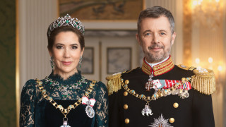 Крал Фредерик и Мери - тайните символи в официалните им портрети