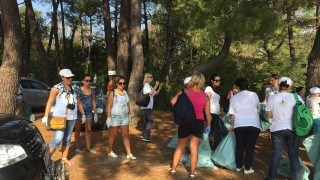 Средно по 1 тон отпадъци е събран от 3582 почистени