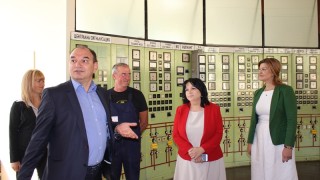 Процедурата по продажбата на електроразпределителната компания ЧЕЗ България е спряна