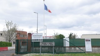 Френски затвори и центрове за задържане отново са били обект