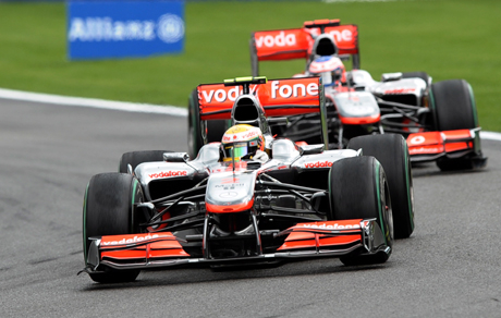 Хамилтън най-бърз във втората тренировка