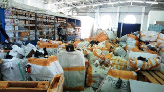 Митнически служители задържаха голямо количество маркови дрехи на ГКПП Дунав