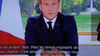 Франция отделя около 500 милиарда евро за подкрепа на националната