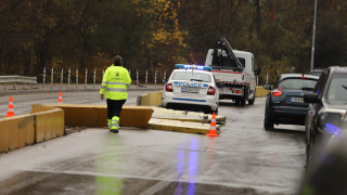 Дипломатически автомобил катастрофира до болница "Токуда" в София