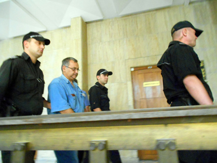 Убиецът на банкерката от Бургас остава в ареста