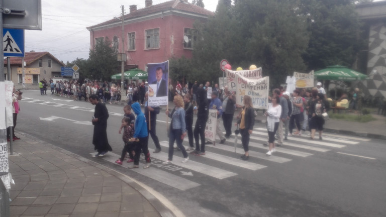 Над 150 жители на община Септември блокираха главния път Пазарджик-Велинград