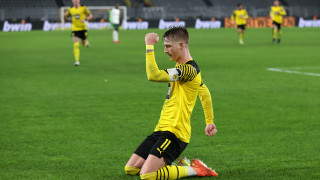 Агентът на футболиста на Борусия Дортмунд Марко Ройс заяви че