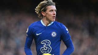 Борещият се за мястото си във Висшата лига Евертън е