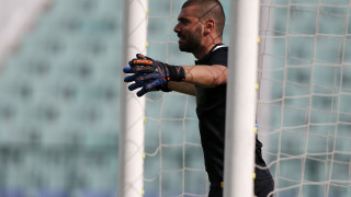 Вратарят на Черно море Георги Георгиев не допусна