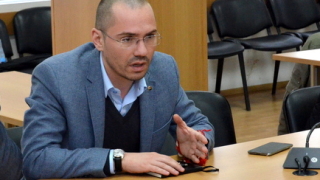 Цацаров да установи истината за побоя заради забрадки, иска Джамбазки