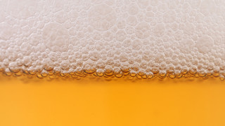 Митничари се натъкнаха на 7182 броя стъклени бутилки с бира