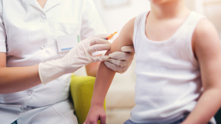 В Румъния родители които отказват да ваксинират децата си могат
