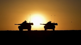 Иран разположи танкове и артилерия до Иракски Кюрдистан