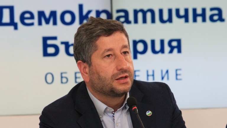 Христо Иванов иска Борисов да отвори досиетата на прехода