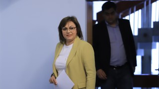 Лидерът на БСП Корнелия Нинова алармира че управлението на Бойко