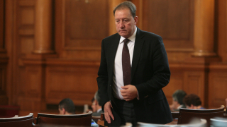 Ангел Найденов бивш депутат от БСП и министър на отбраната