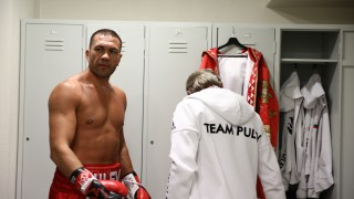 Кубрат Пулев пристигна днес в Пловдив и разгледа зала Колодрума