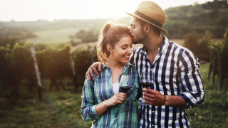 Както от опит знаем Свети Валентин не е свързан само