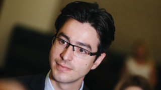 Министърът на културата Атанас Атанасов говори с министъра на финансите