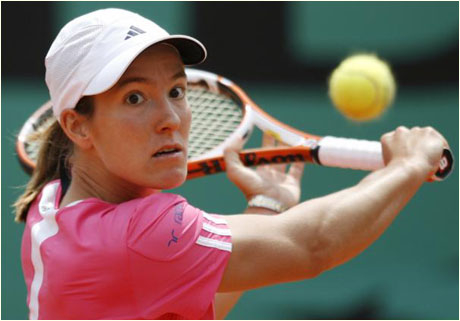 Жустин Енен потвърди, че се завръща на корта