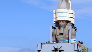 Огромна статуя на Рамзес II посреща туристите в най-грандиозния египетски музей