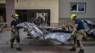 Двегодишно дете е сред жертвите на торнадото в Чехия