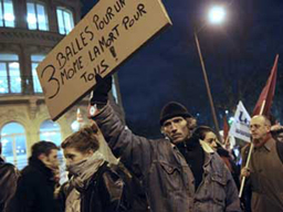 Протести белязаха 1-ви май по света