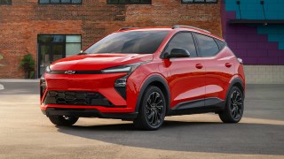 Chevrolet отвръща на китайското надмощие с бюджетни електрически автомобили представяйки